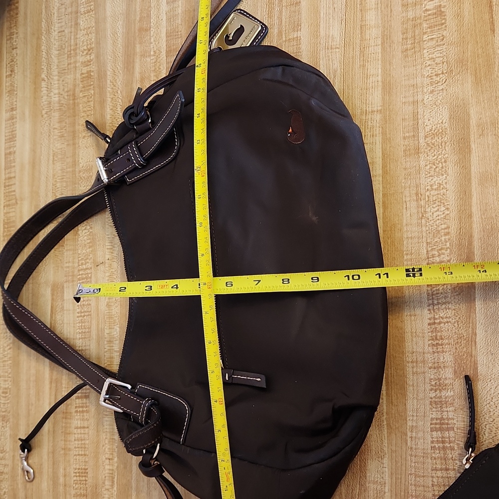 DOONEY &  BOURKE Large Nina Shoulder Bag and a Matching Wallet - Picture 11 of 16